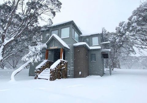 Alpenglow - Kalgoorlie Accommodation 0