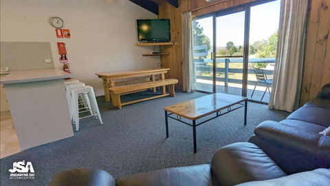 Alpha Centauri 8 - Kalgoorlie Accommodation 3