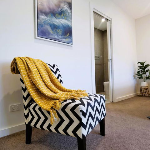 Altona Entire 3 Bedrooms House - Kalgoorlie Accommodation 2