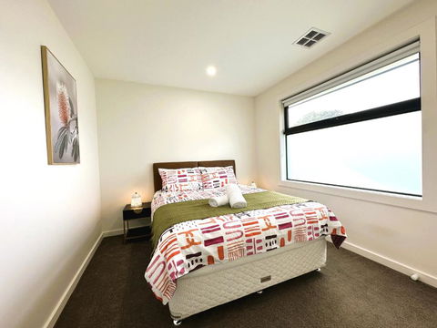 Altona Entire 3 Bedrooms House - Kalgoorlie Accommodation 4