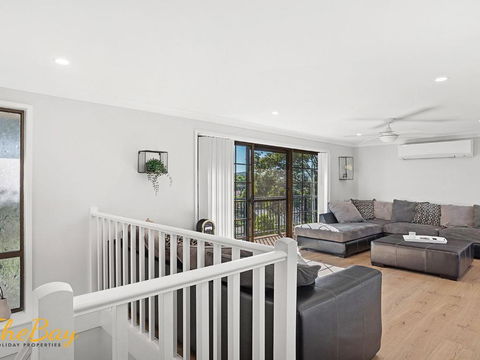Amaroo Cres No 20 Fingal Bay Holiday Home - Kalgoorlie Accommodation 0