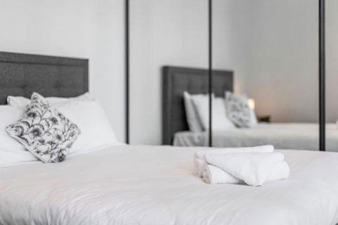 Amazing 1BR Apartment W Pool - Kalgoorlie Accommodation 3