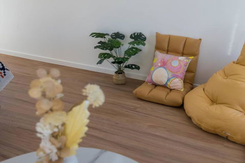 Amazing 4 Rooms House Near SpringField Lakes - Kalgoorlie Accommodation 1