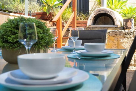 Amazing Outdoor Living With Pizza Oven - Kalgoorlie Accommodation 0