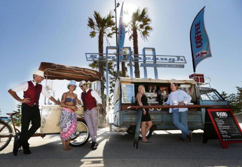 Amazing Outdoor Living With Pizza Oven - Kalgoorlie Accommodation 3