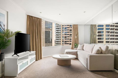 Amazing Sydney Apartment With Pool, Gym And Sauna - Kalgoorlie Accommodation 1