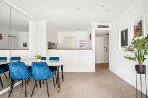Amazing Sydney Apartment With Pool, Gym And Sauna - Kalgoorlie Accommodation 2