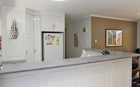 AMITY BEACH BUNGALOW - Kalgoorlie Accommodation 4
