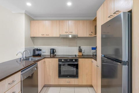 Amphora Palms - By Reef Stays - Kalgoorlie Accommodation 2