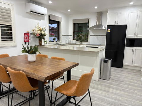 An Enchating And Enriching Home - Kalgoorlie Accommodation 3