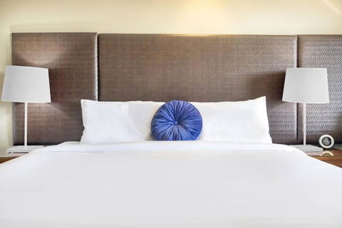 An Exceptional Seaside Esplanade Locale With Pool - Kalgoorlie Accommodation 2