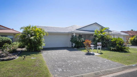 Anchorage Waterfront Unit In Yamba - Kalgoorlie Accommodation 1