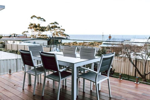 Anchored@Bicheno - Ohmyview! - Kalgoorlie Accommodation 1