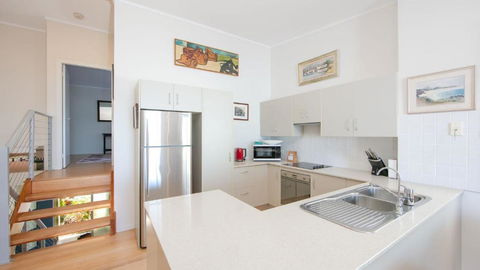 Angourie Blue 3 - Kalgoorlie Accommodation 2