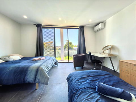 Aircon And Private Bathroom Walk To Train Station With Free Wifi Kitchen And Laundry - Kalgoorlie Accommodation 3