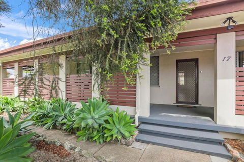 Anzac Cottage - Kalgoorlie Accommodation 0