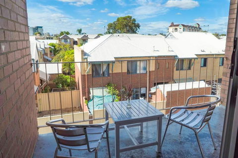 Apartment 11 Burswood - Kalgoorlie Accommodation 4