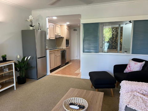 Apartment 12 On Trinity Beach - Kalgoorlie Accommodation 1