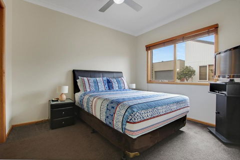 Apartments On Church - Unit 7 - Kalgoorlie Accommodation 1