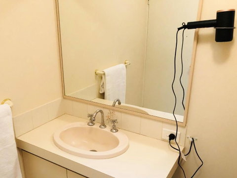 API Preston Beach Front Apartments - Kalgoorlie Accommodation 4