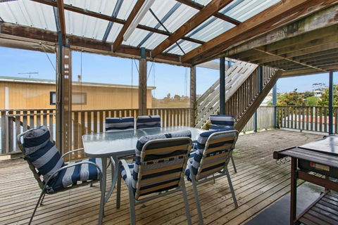 Apollo Bay Hideaway 5 Minute Walk To The Beach - Kalgoorlie Accommodation 4