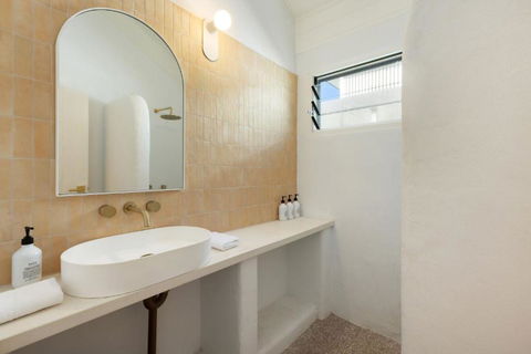 Apollo Studio - Kalgoorlie Accommodation 3