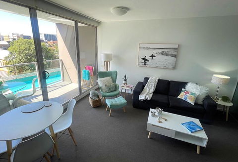 AQUA 306 POOLSIDE Luxury Apartment , Honeysuckle, NEWCASTLE FREE Parking - Kalgoorlie Accommodation 4