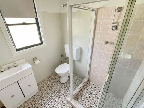 Aqua Cottage - Kalgoorlie Accommodation 4