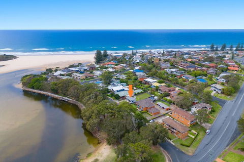 Aqua Cottage - Kalgoorlie Accommodation 0