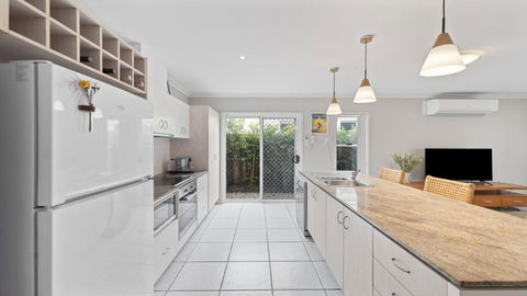 Aqua Links 70 The Drive Yamba - Kalgoorlie Accommodation 1