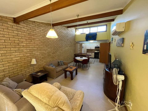 Aqua View - Kalgoorlie Accommodation 4