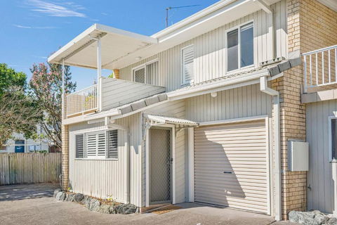 AquaLakeCathie - Kalgoorlie Accommodation 0