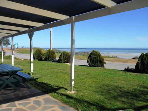 Aquamarine - Kalgoorlie Accommodation 0