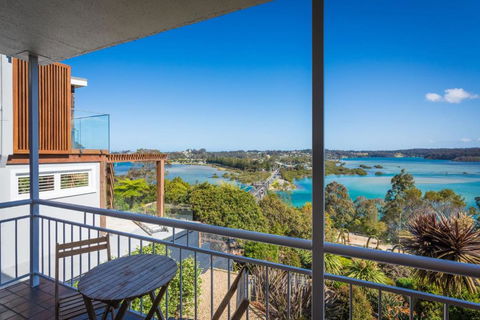 Aque Blu - 11 Hillcrest Ave North Narooma - Kalgoorlie Accommodation 2