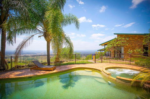 Aquila - Kalgoorlie Accommodation 0