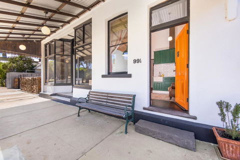 Arapiles Crash Pad - Kalgoorlie Accommodation 0