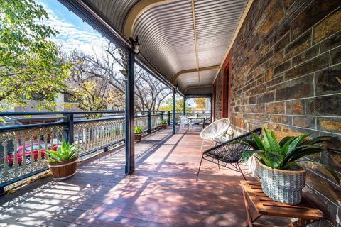 Archer St Heart Of North Adelaide Balcony 65TV - Kalgoorlie Accommodation 0