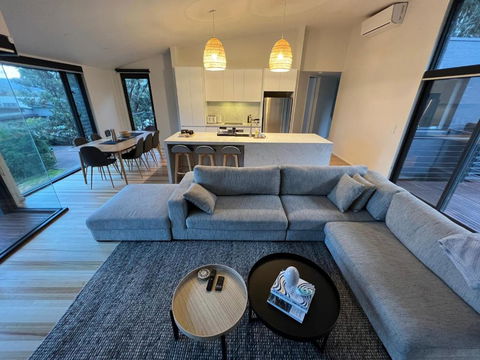 Architect Designed 4 Bedroom With Ocean Views From Every Room - Kalgoorlie Accommodation 4