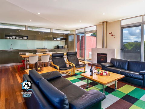 Architect Designed House Nestled In The Dunes - Kalgoorlie Accommodation 0