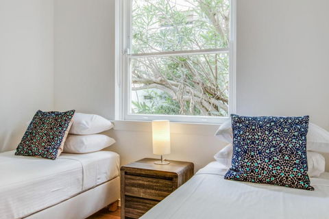 Art Deco 2-Bed Close To City And Harbour - Kalgoorlie Accommodation 1
