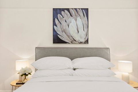 Art Deco Coastal Living, Minutes To The Sand - Kalgoorlie Accommodation 4