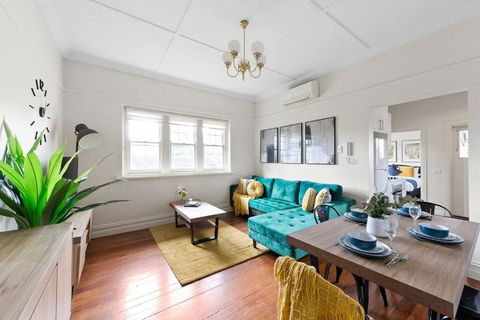 Art Deco Hideaway - St Kilda - Kalgoorlie Accommodation 0