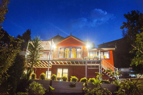 Artee House - A Bright Escape - Kalgoorlie Accommodation 1
