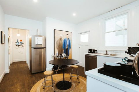 Arthur Apartment - Kalgoorlie Accommodation 0