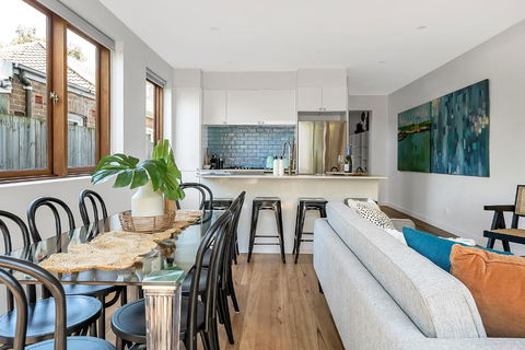 Artscape - Luxurious Bondi Beach Family Villa! - Kalgoorlie Accommodation 4