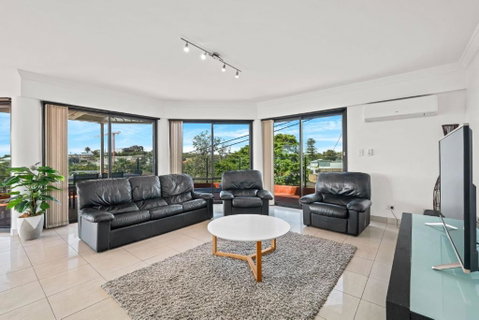 Ash Sienna - Kalgoorlie Accommodation 3