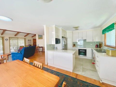 Ashgrove - Kalgoorlie Accommodation 0