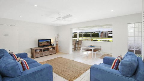 Ashwood 100 Meters To Beach, Shops, Cafes Accom Holidays - Kalgoorlie Accommodation 3