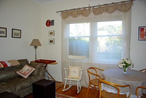 At Eleven - La Petite Maison - Kalgoorlie Accommodation 3