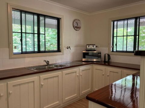 Auburn Hideaway - Kalgoorlie Accommodation 1
